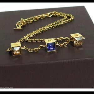 Louis Vuitton gamble necklace